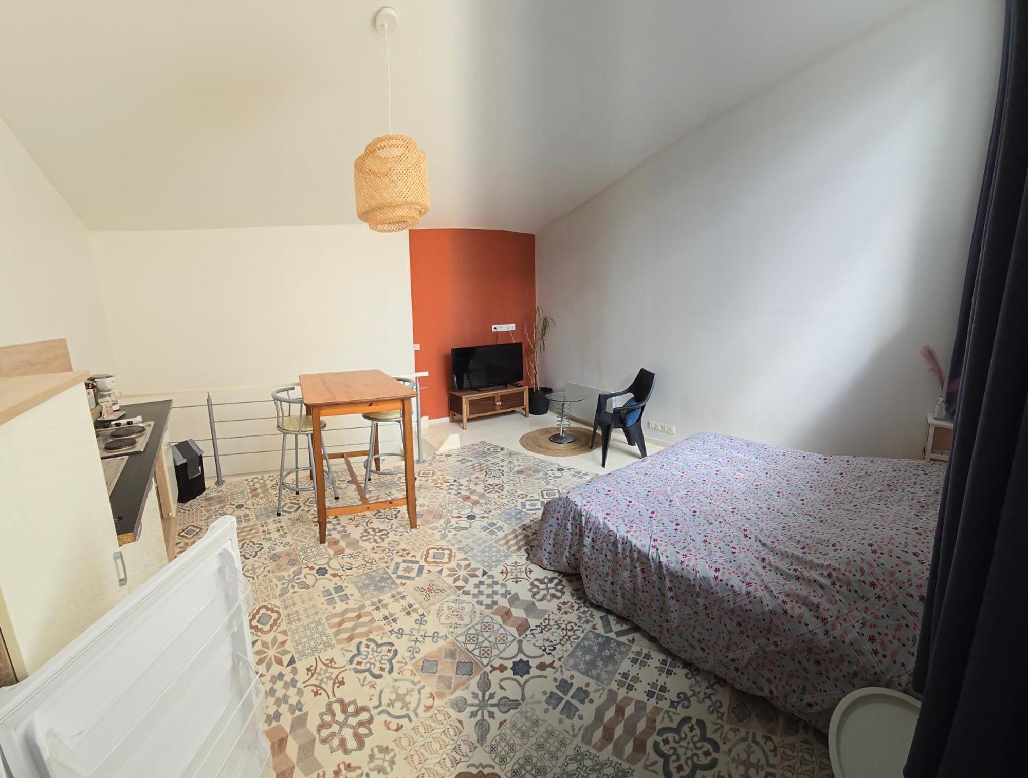 Appartement En Duplex Viviers Exterior photo