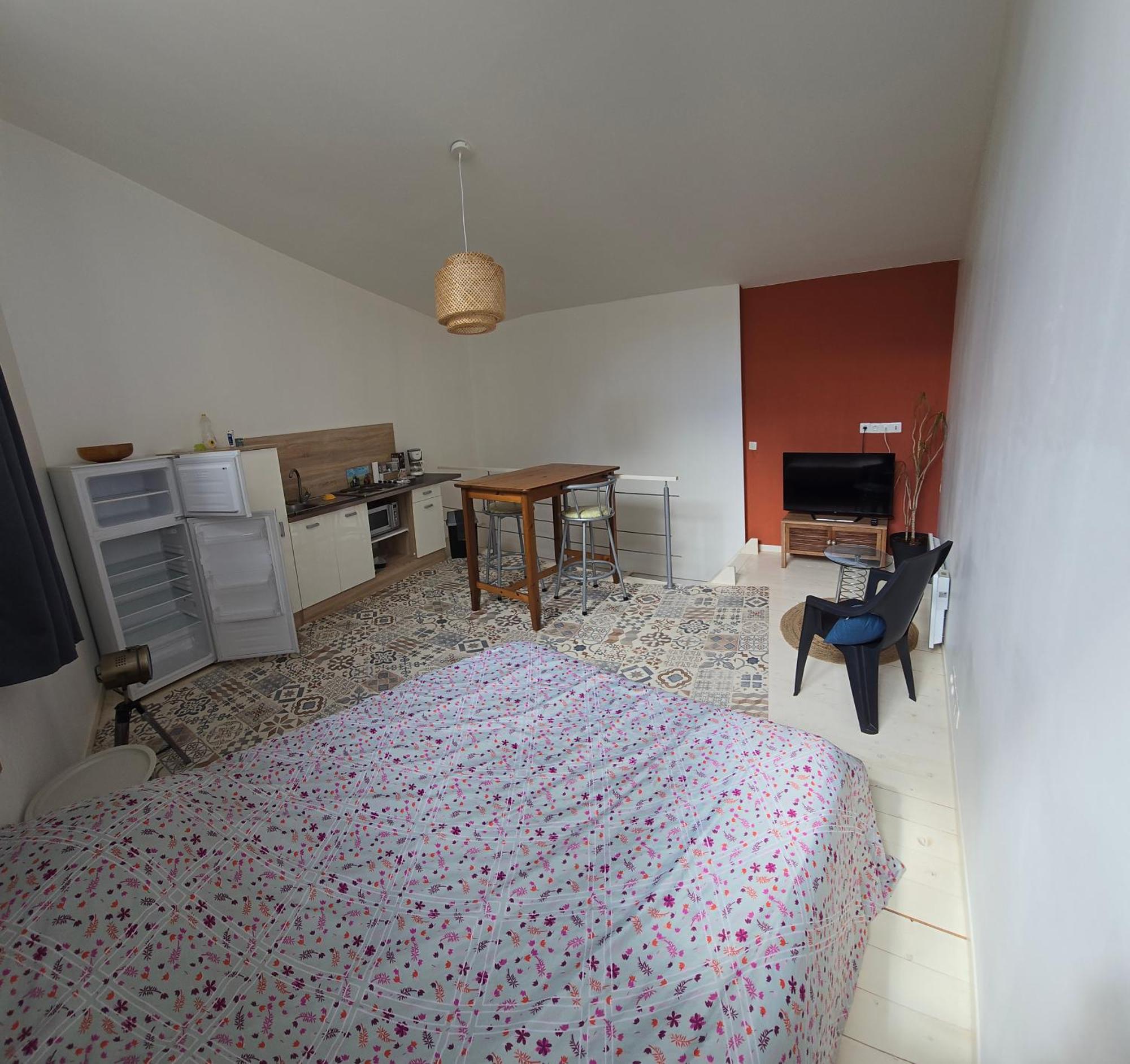 Appartement En Duplex Viviers Exterior photo